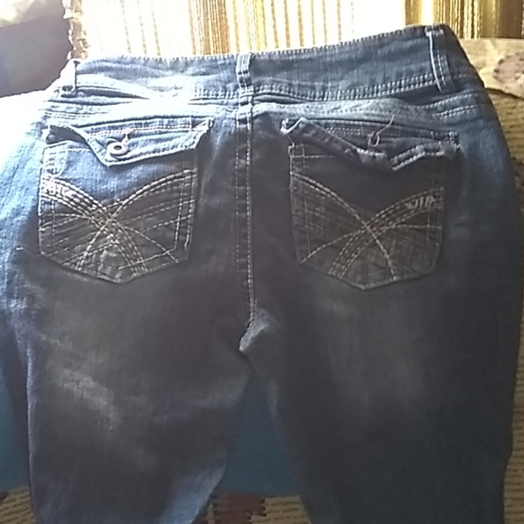 Pants - Picture 5 of 6